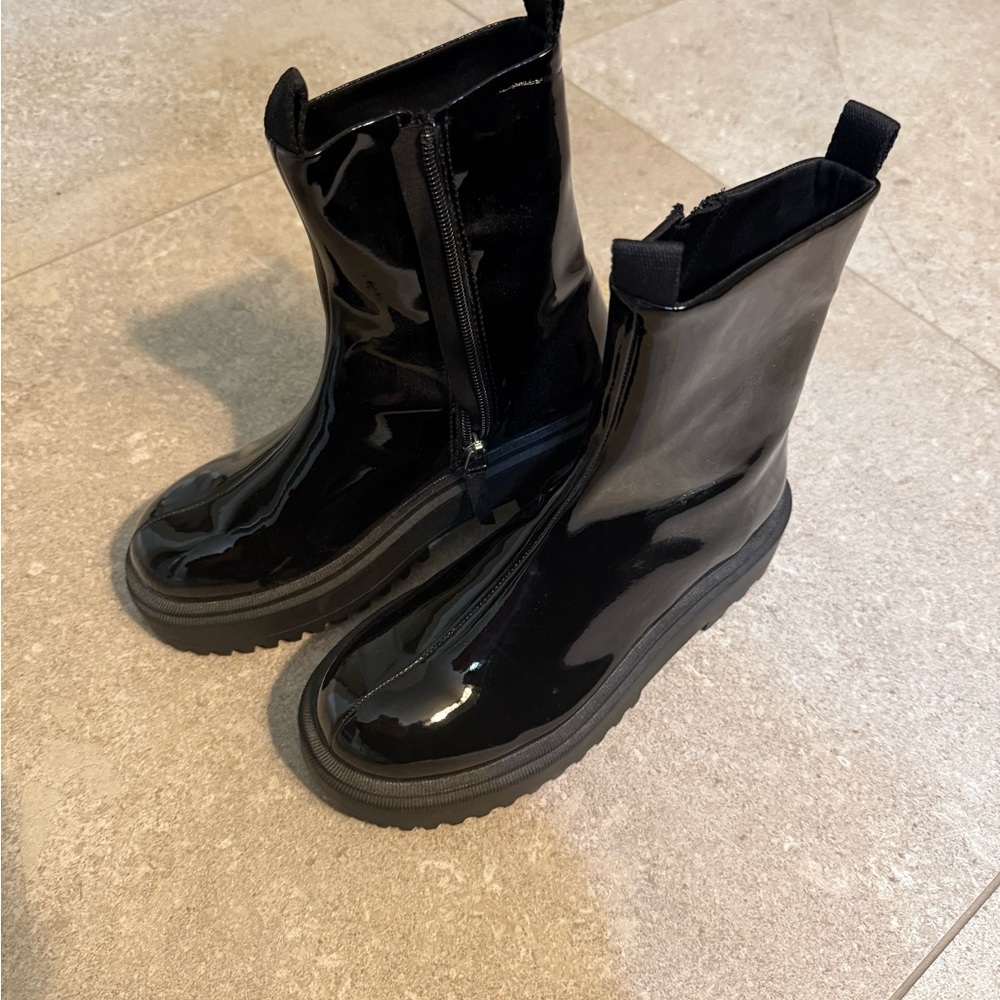 Zara Kids Black Patent Leather Ankle Boots - Picture 5 of 6